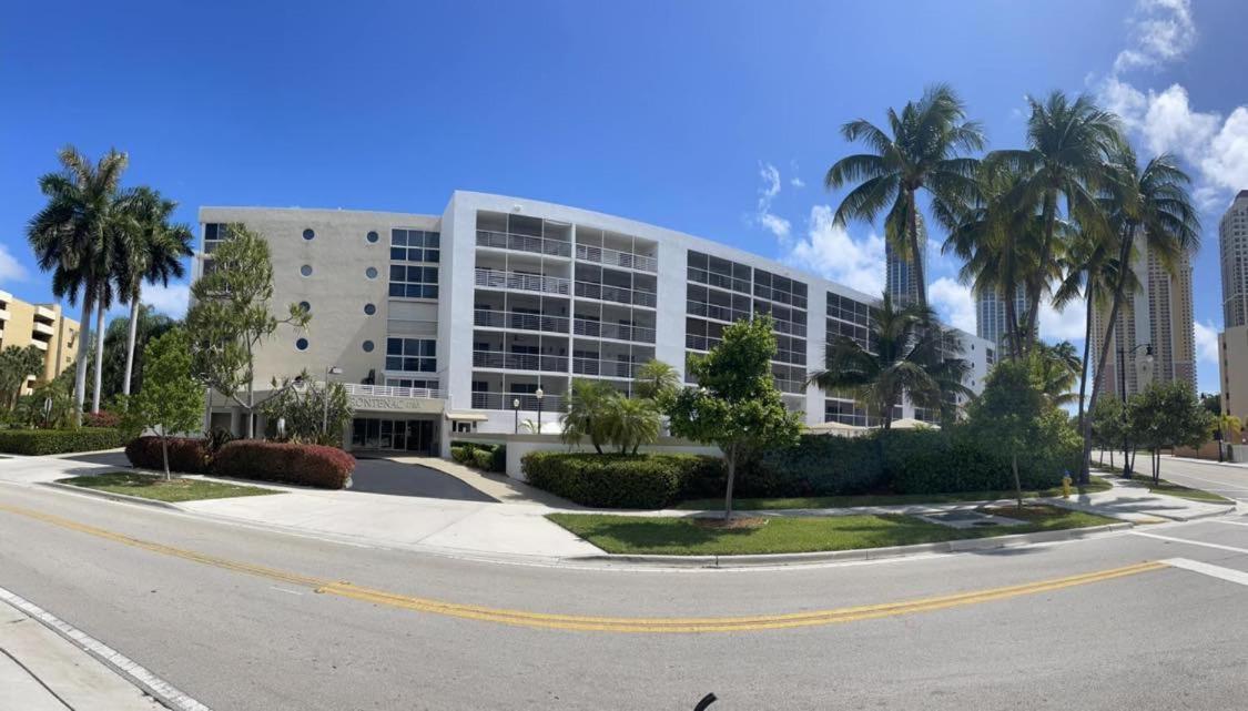 Le Frontenac Βίλα Sunny Isles Beach Εξωτερικό φωτογραφία